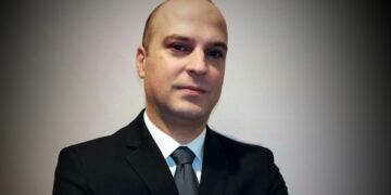 Δημήτρης Τσίκας: Ο πολιτικός επιστήμων που θα κατέβει στις βουλευτικές με την Εθνική Δημιουργία των Τζήμερου – Κρανιδιώτη, με καταγωγή από την Πτολεμαΐδα