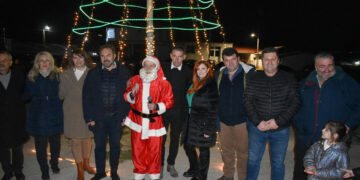 Δήμος Φλώρινας: Με θεατρική παράσταση από το ΚΔΑΠ Πειραματικού και παραδοσιακή βραδιά στο Αμμοχώρι συνεχίστηκαν οι Χριστουγεννιάτικες εκδηλώσεις (φωτογραφίες)