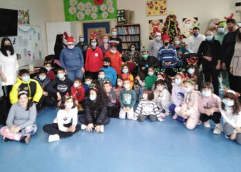 Χριστουγεννιάτικη επίσκεψη στο Ειδικό Εργαστήρι Πτολεμαΐδας από το Δημοτικό Σχολείο Πύργων