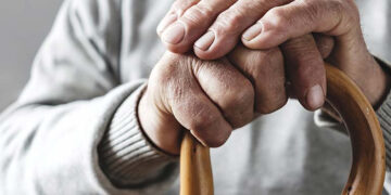 Πτολεμαΐδα: Προσποιήθηκε τον λογιστή και απέσπασε από 86χρονο 350 ευρώ