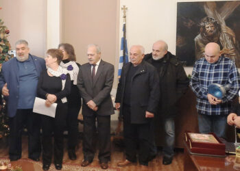 Εορταστική ατμόσφαιρα στο Δημαρχείο Εορδαίας – Κάλαντα και ευχές στον Δήμαρχο Π. Πλακεντά