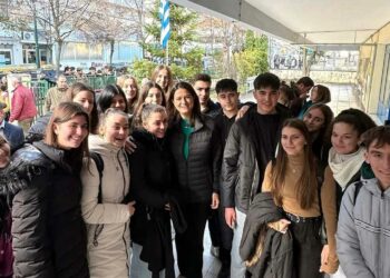 Σε σχολεία των Γρεβενών βρέθηκε την Παρασκευή η Υπουργός Παιδείας Νίκη Κεραμέως