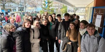 Σε σχολεία των Γρεβενών βρέθηκε την Παρασκευή η Υπουργός Παιδείας Νίκη Κεραμέως
