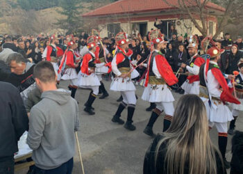Μωμόγεροι και Kοτσαμάνια στον Τετράλοφο Κοζάνης – Γράφει ο Μιχάλης Ραμπίδης