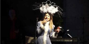 Πτολεμαΐδα: ΦΩΤΟ & ΒΙΝΤΕΟ από την εκδήλωση που ξεκίνησε για το άναμμα του δέντρου, τον κόσμο, τη ΝΙΦΑΔΑ και τη φιλαρμονική