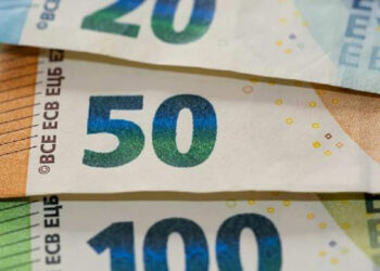 Ξεκινούν διαγραφές οφειλών από τον νόμο Κατσέλη – Τι θα γίνει με όσους τήρησαν τη ρύθμιση