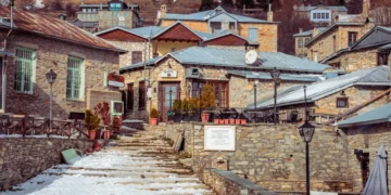 Πέντε ορεινά χωριά για να αποδράσετε την Πρωτοχρονιά – Και το Νυμφαίο!