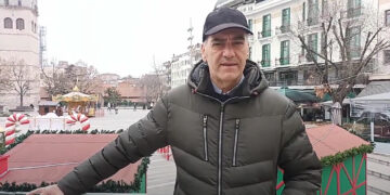 Συνδυασμός “ΕΔΩ ΚΟΖΑΝΗ” για τα Χριστούγεννα του Δ. Κοζάνης: ” Τα λαμπιόνια δεν πρόλαβαν να σκεπάσουν τη φτώχεια και τη μιζέρια”