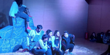 Όταν ανέβηκε στην σκηνή ο Γιάννης – Της Ουρανίας Στυλιάδου