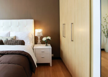 Καθιστικό vs σαλόνι: Διαφορές και διαρρύθμιση