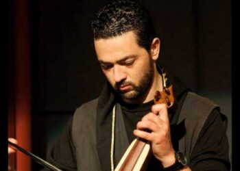 Ο Πτολεμαϊδιώτης ηλεκτρολόγος-μηχανικός Βασίλης Παπαδόπουλος  που έχει πάει την ποντιακή λύρα σε άλλη πίστα