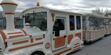 Πτολεμαΐδα: Ξεκινάει τις βόλτες του το Χριστουγεννιάτικο τρενάκι – Δείτε τη διαδρομή που θα ακολουθεί