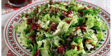 Γιορτινές σαλάτες: 17 απολαυστικές συνταγές που σας προτείνει ο ΓΑΣΤΡΟΝΟΜΟΣ