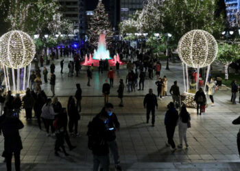 Δύο αδερφές μαχαίρωσαν 16χρονη στο κέντρο της πλατείας Συντάγματος