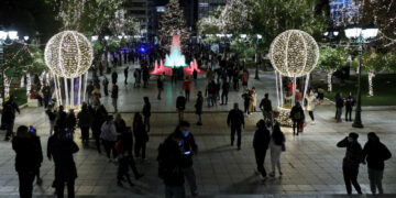 Δύο αδερφές μαχαίρωσαν 16χρονη στο κέντρο της πλατείας Συντάγματος