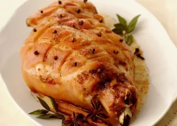 Χοιρινό για τα Χριστούγεννα – 7 συνταγές, η μια καλύτερη απ’ την άλλη