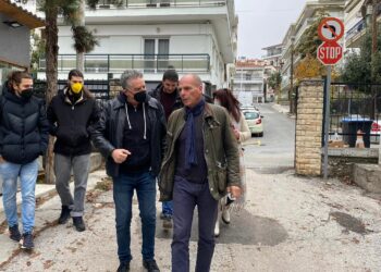 Βαρουφάκης: «Έγκλημα της Μητσοτάκης Α.Ε. η κατάργηση του ΕΣΥ- Επίδομα καταστολής σε όσους αφαιρούν ζωές»