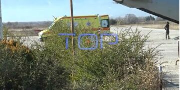 Κοζάνη: Δείτε πλάνα από τη “γέφυρα σωτηρίας” που στήθηκε για το 3χρονο παιδάκι και την αεροδιακομιδή του με στρατιωτικό αεροσκάφος-VIDEO Top Channel