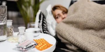 Γιατί ο βήχας χειροτερεύει τη νύχτα; 4 μυστικά για να τον σταματήσετε