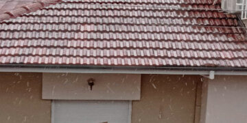 Ασθενής χιονόπτωση αυτή την ώρα στην Κοζάνη (βίντεο )