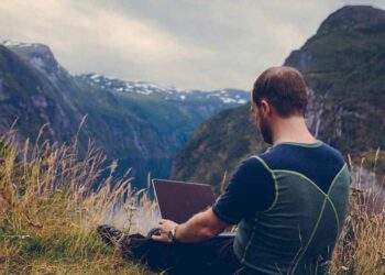 Πως η τηλεργασία μπορεί να ζωντανέψει την πόλη – Το παράδειγμα του Πέτρου – Του Αντώνη Κ. Πουγαρίδη