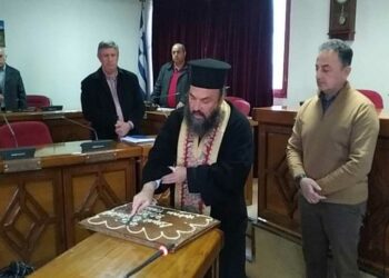 Με την καθιερωμένη κοπή βασιλόπιτας η πρώτη συνεδρίαση του Δημοτικού Συμβουλίου Εορδαίας για φέτος-VIDEO