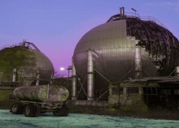 Ένα φωτογραφικό “ταξίδι” στο Εργοστάσιο της ΑΕΒΑΛ στην Πτολεμαΐδα (του Αλέξανδρου Βρεττάκου)