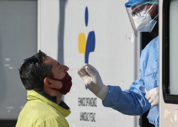 Επίσημο: Έρχεται το τέλος στα rapid test των ανεμβολίαστων εργαζόμενων