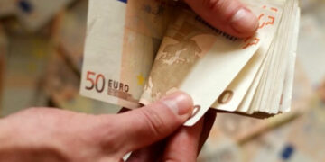 Επιστρεπτέα: “Ραβασάκια” από ΑΑΔΕ το επόμενο διάστημα