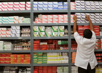 Θάνος Πλεύρης: Αυξήσεις θα υπάρχουν μόνο σε φτηνά φάρμακα των 1-2 ευρώ και το βάρος θα καλύψει ο ΕΟΠΥΥ (βίντεο)