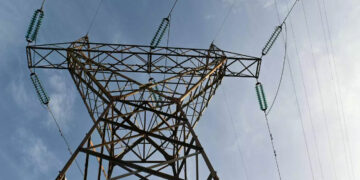 Γιατί στη χώρα μας δεν περνά στην αγορά του ρεύματος η διεθνής πτώση στο φυσικό αέριο – Η “ιδιορρυθμία” της ελληνικής αγοράς