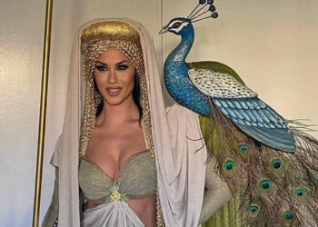 Η πανέμορφη Κοζανίτισσα Κορίνα Εμμανουηλίδου πάει για Μις Υφήλιος ντυμένη ως θεά Ήρα