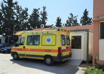 Κρήτη: Έστειλαν γιατρό στο νοσοκομείο με σπασμένα πλευρά γιατί νόμιζαν ότι τους εμβολιάζει κατά του κορονοϊού