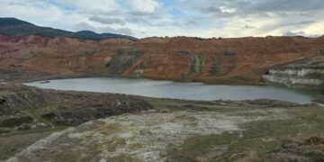 Ευρεία επίσκεψη στο ορυχείο λιγνίτη της ΛΑΡΚΟ στα Σέρβια για το πρόβλημα που δημιουργείται από τα όμβρια νερά στο υπάρχον φράγμα του ορυχείου