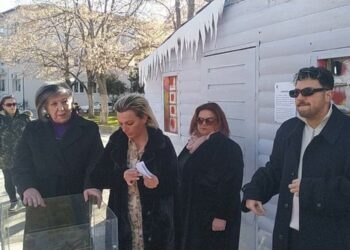 «Νιφάδα τι Πτολεμαείδες» : Οι νικητές της κλήρωσης για τα δώρα στο Πάρκο Δεινοσαύρων από τον Δ. Εορδαίας