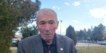 Ο συγκινητικός αποχαιρετισμός του Επιτίμου Προέδρου του Ποντιακού Συλλόγου Άρδασσας Γεωργίου Αντωνιάδη , στην εκλιπούσα  Ελισάβετ Καζαντζή – Βίντεο