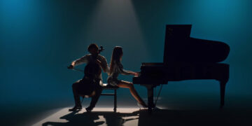 Οι μουσικές επιλογές του e-ptolemeos.gr: LoLa & Hauser – We Are The Champions