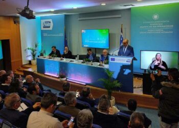 Πώς θα μεγαλώσουν χαρούμενα και ανεξάρτητα τα παιδιά – Ομιλία στο 8ο δημοτικό σχολείο Πτολεμαΐδας (video)