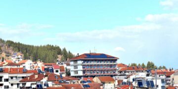 Ενεργειακή εξοικονόμηση στο Διοικητήριο της ΠΕ Φλώρινας – Συνδέθηκαν στο Δίκτυο του ΔΕΔΔΗΕ τα τοποθετημένα Φ/Β πάνελ στη στέγη