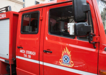 Πυρκαγιά στην Άρδασσα: Περιορίστηκε η καταστροφή στην κεραμοσκεπή – Δεν κινδύνευσε κανείς