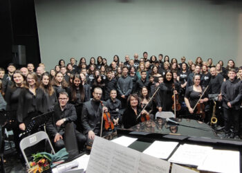 Ρυθμωδία ΙΙ - Μουσικό θέατρο Λονδίνου θύμισε η Αίθουσα Τέχνης του Δήμου Κοζάνης