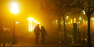 Νύχτες με ατμόσφαιρα …Αγγελόπουλου στη Φλώρινα, με το σινιάκι να επιμένει… -ΦΩΤΟ