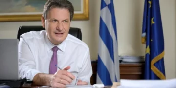 Σκυλακάκης: ΔΕΗ και RWE ανακοινώνουν μεγάλο φωτοβολταϊκό στο Αμύνταιο