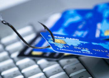 Συναλλαγές e-banking: Αποζημίωση στα θύματα ηλεκτρονικής απάτης θα δίνουν οι τράπεζες