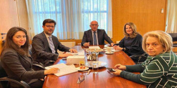 Συνάντηση του Υφυπουργού Μεταφορών Μιχάλη Παπαδόπουλου με τον Πρέσβη της Μολδαβίας Andrei Popov