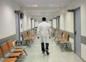 Θεσσαλονίκη: “Ψευτογιατρός” εξαπατούσε ασθενείς με σκλήρυνση κατά πλάκας – Πάνω από 10 χρόνια η δράση του