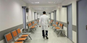 Θεσσαλονίκη: “Ψευτογιατρός” εξαπατούσε ασθενείς με σκλήρυνση κατά πλάκας – Πάνω από 10 χρόνια η δράση του