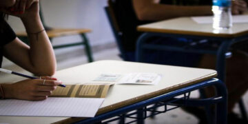 Πανελλαδικές 2023: Στα Αρχαία, Μαθηματικά και Βιολογία διαγωνίζονται την Τρίτη οι υποψήφιοι των ΓΕΛ