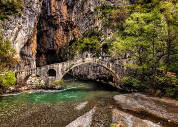 Βενέτικος: Ο ποταμός στα Γρεβενά με το απαράμιλλου κάλλους φυσικό σκηνικό