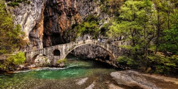 Βενέτικος: Ο ποταμός στα Γρεβενά με το απαράμιλλου κάλλους φυσικό σκηνικό